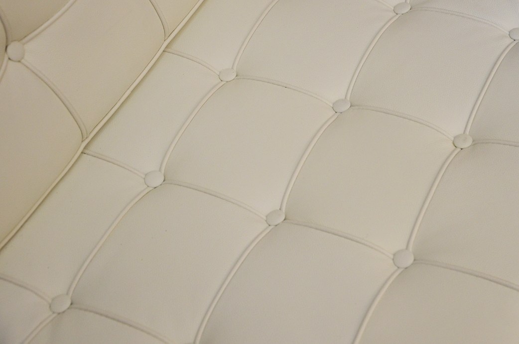 Sofa dwuosobowa BARCELON PRESTIGE PLUS biała - włoska skóra naturalna, stal King Home