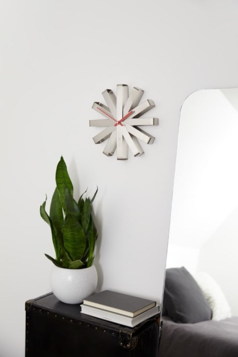 UMBRA zegar RIBBON - stal UMBRA zegar RIBBON - stal